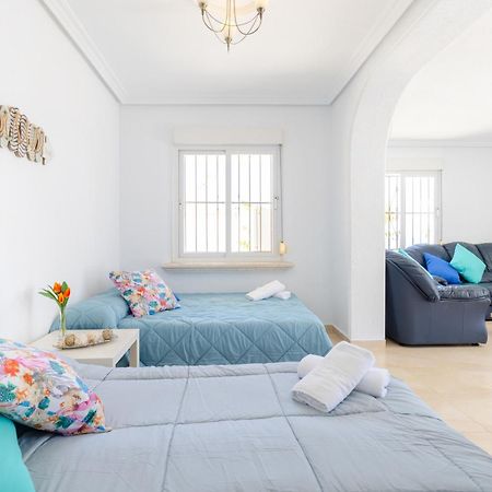 Fidalsa Grand Mediterranean Beachfront Villa Плая Фламенка Екстериор снимка