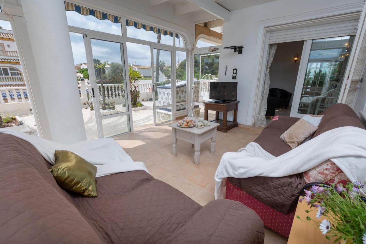 Fidalsa Grand Mediterranean Beachfront Villa Плая Фламенка Екстериор снимка
