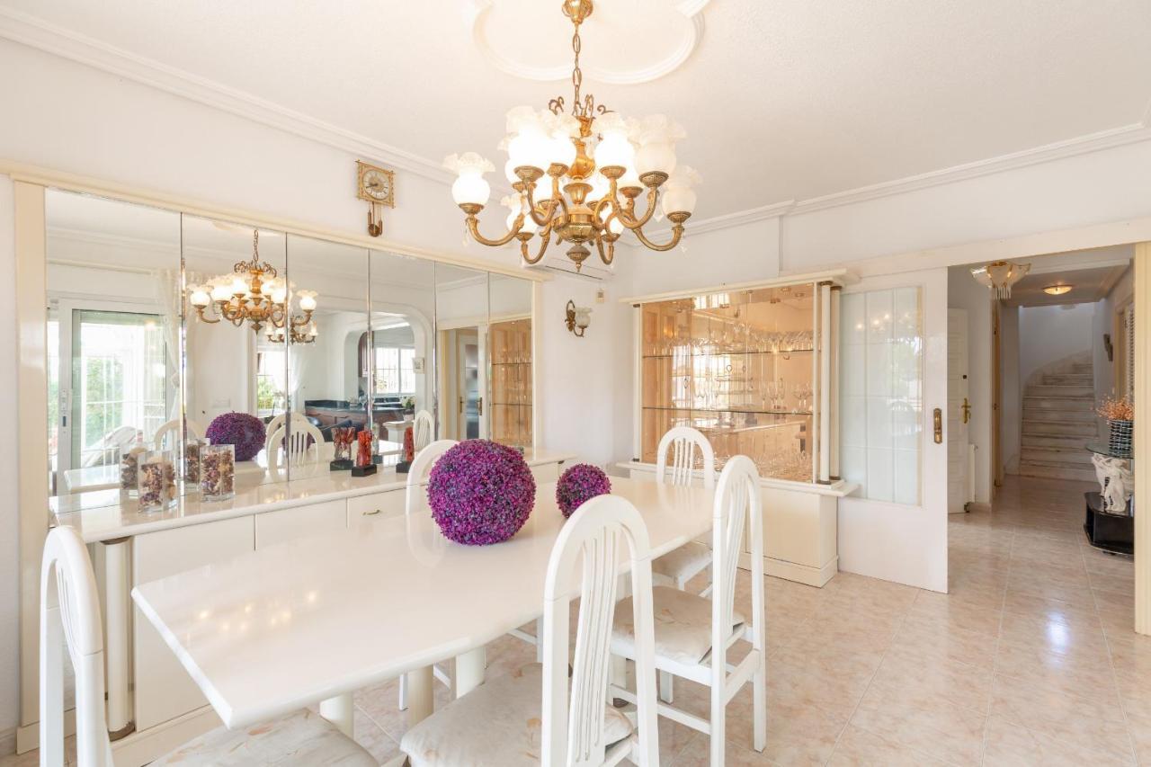 Fidalsa Grand Mediterranean Beachfront Villa Плая Фламенка Екстериор снимка