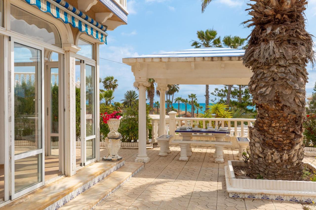 Fidalsa Grand Mediterranean Beachfront Villa Плая Фламенка Екстериор снимка