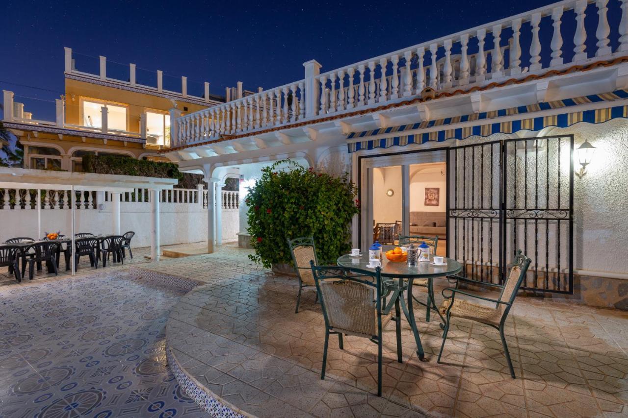 Fidalsa Grand Mediterranean Beachfront Villa Плая Фламенка Екстериор снимка