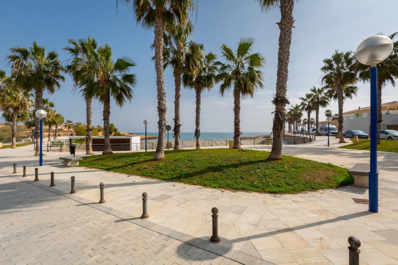 Fidalsa Grand Mediterranean Beachfront Villa Плая Фламенка Екстериор снимка