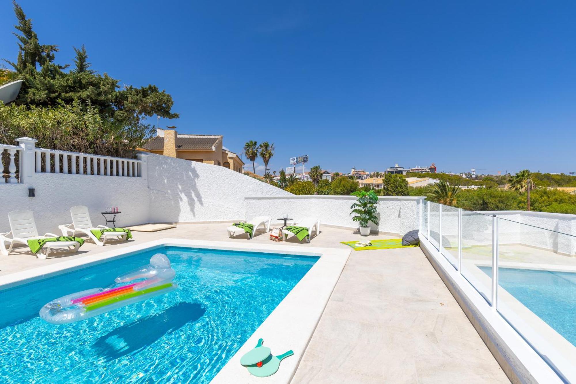 Fidalsa Grand Mediterranean Beachfront Villa Плая Фламенка Екстериор снимка