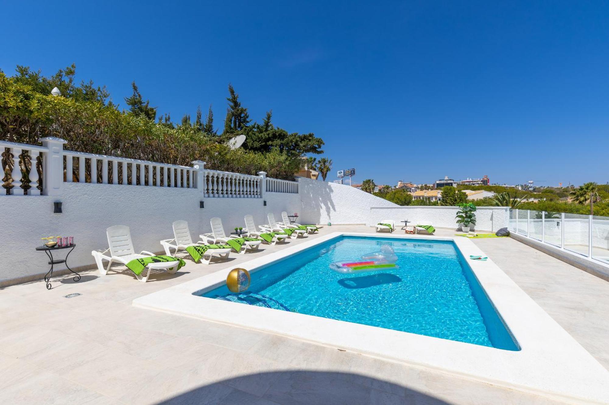 Fidalsa Grand Mediterranean Beachfront Villa Плая Фламенка Екстериор снимка