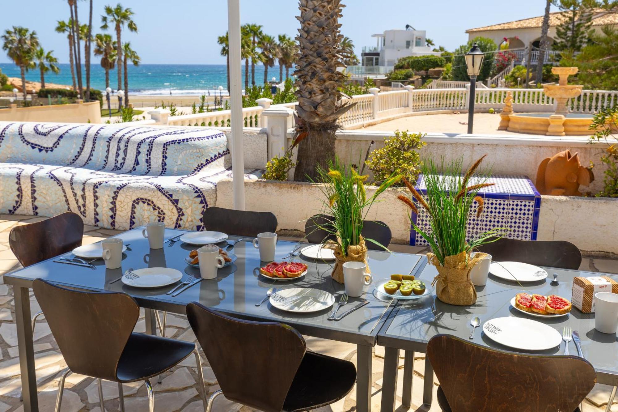 Fidalsa Grand Mediterranean Beachfront Villa Плая Фламенка Екстериор снимка