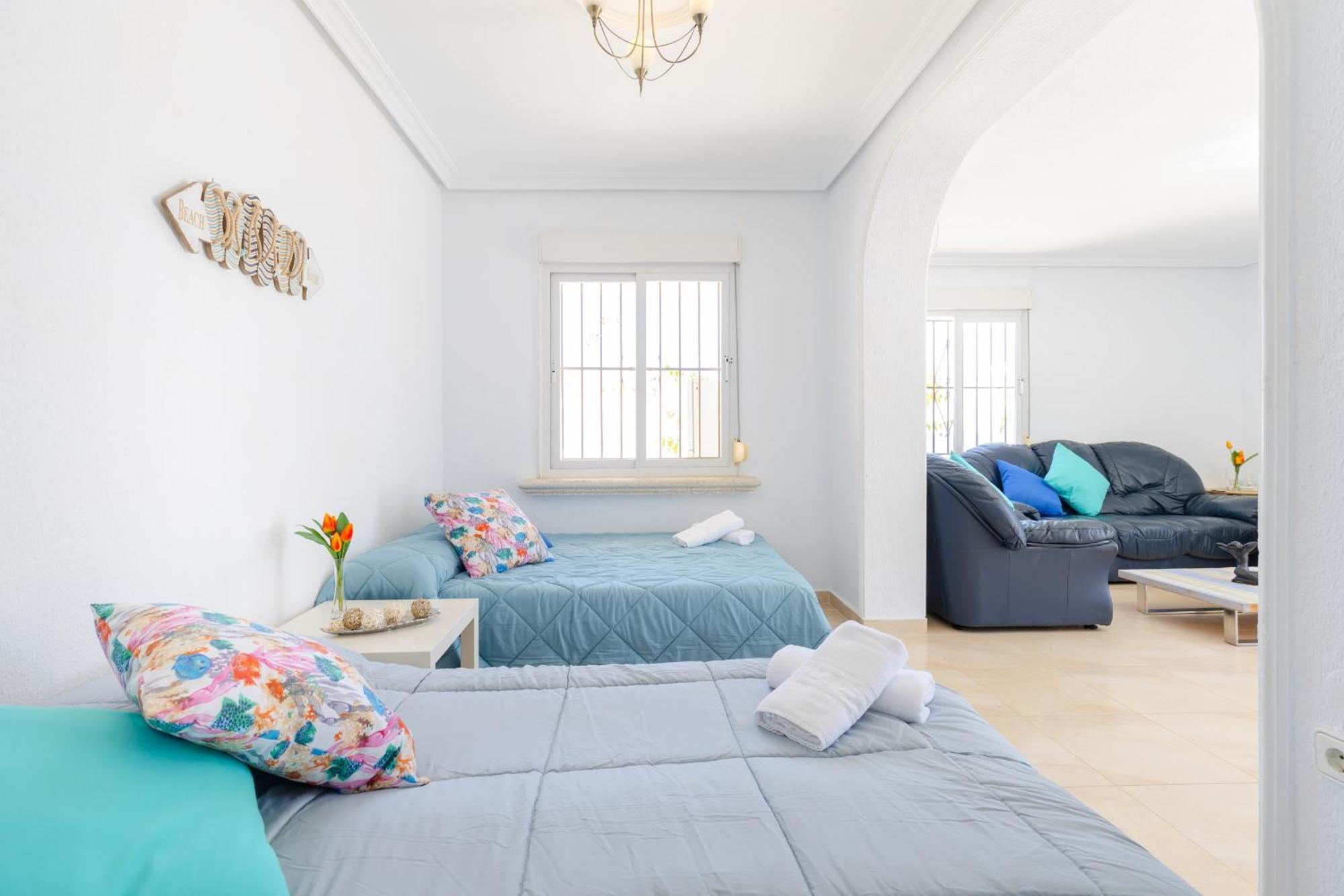 Fidalsa Grand Mediterranean Beachfront Villa Плая Фламенка Екстериор снимка