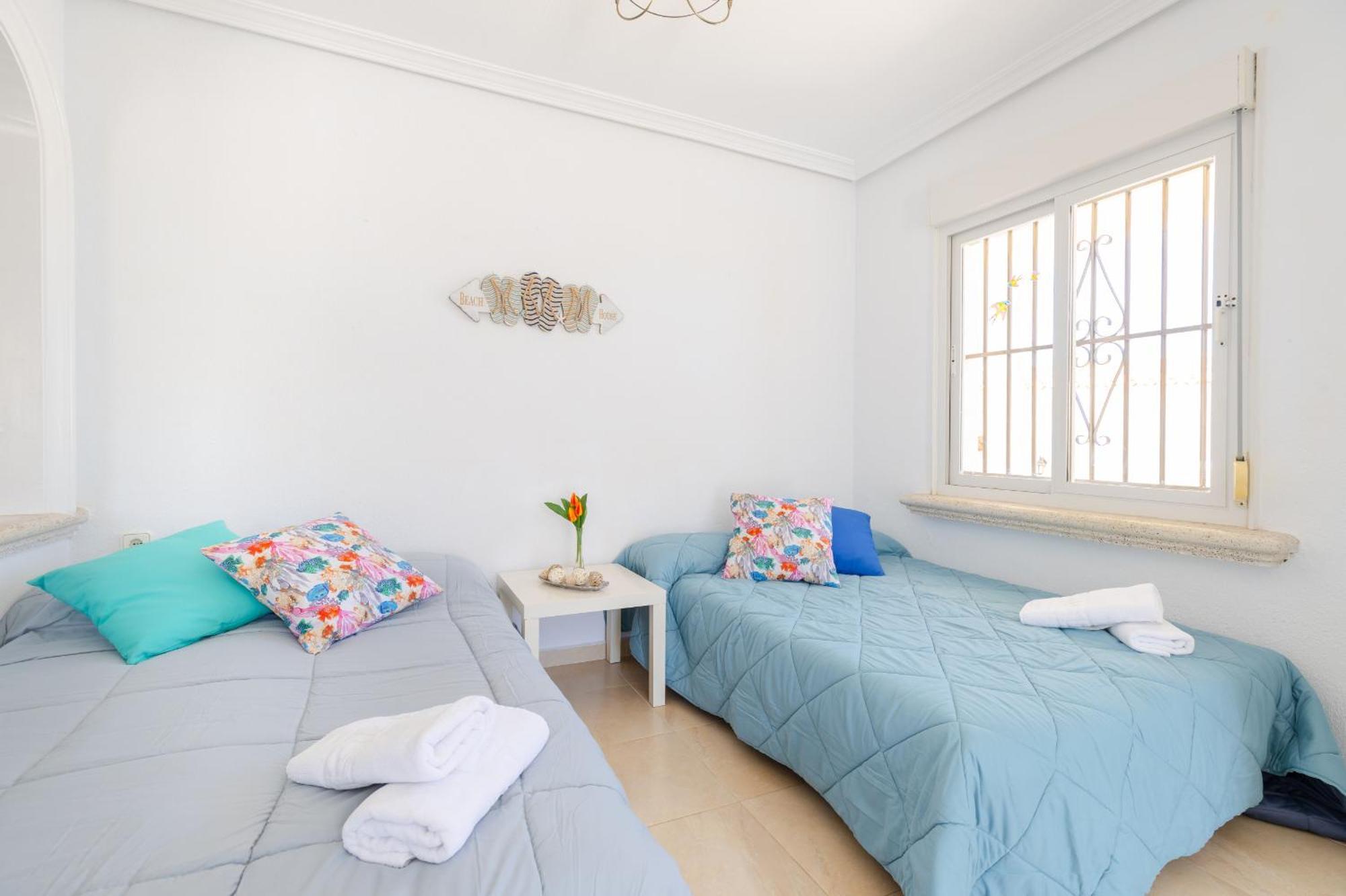Fidalsa Grand Mediterranean Beachfront Villa Плая Фламенка Екстериор снимка