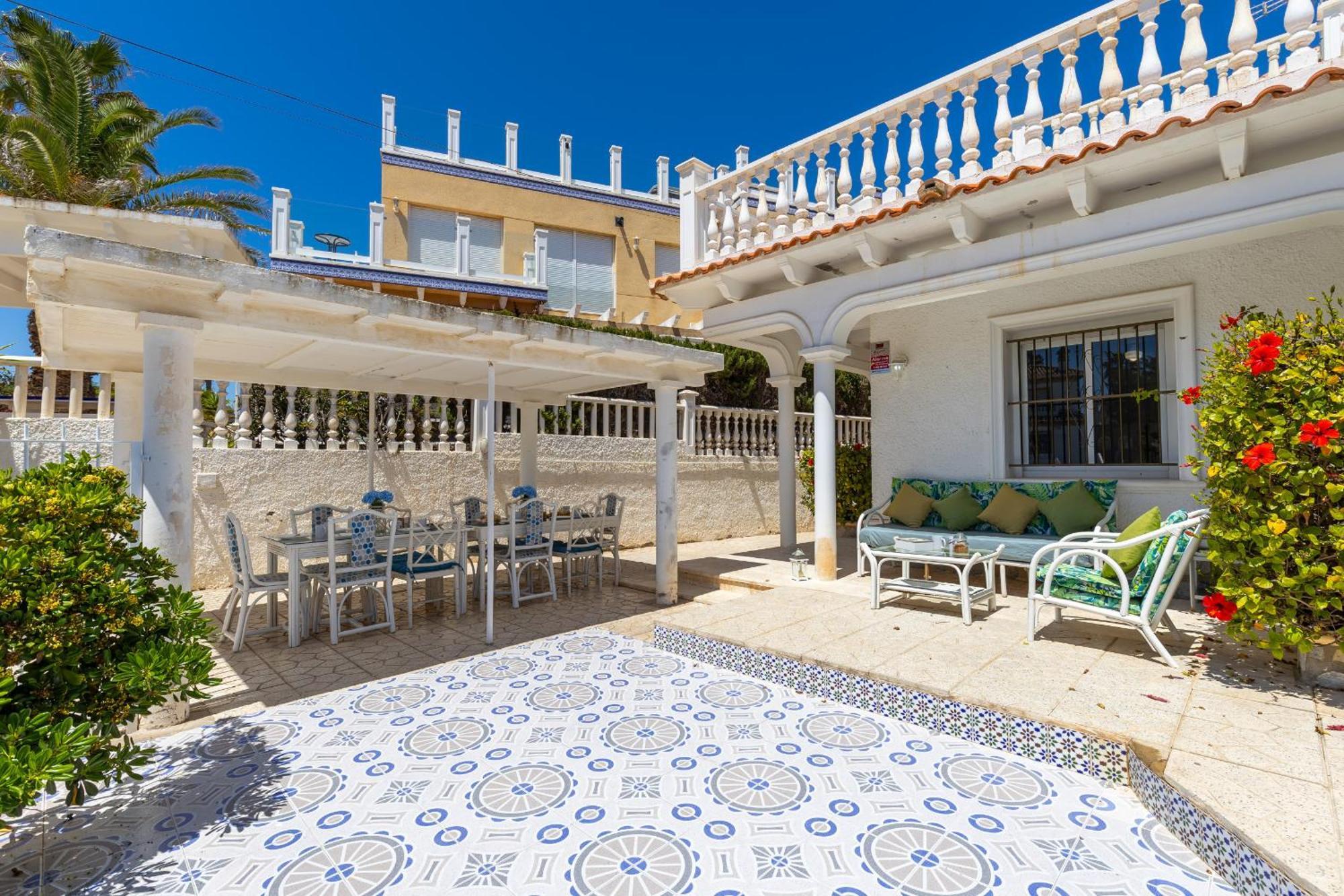 Fidalsa Grand Mediterranean Beachfront Villa Плая Фламенка Екстериор снимка