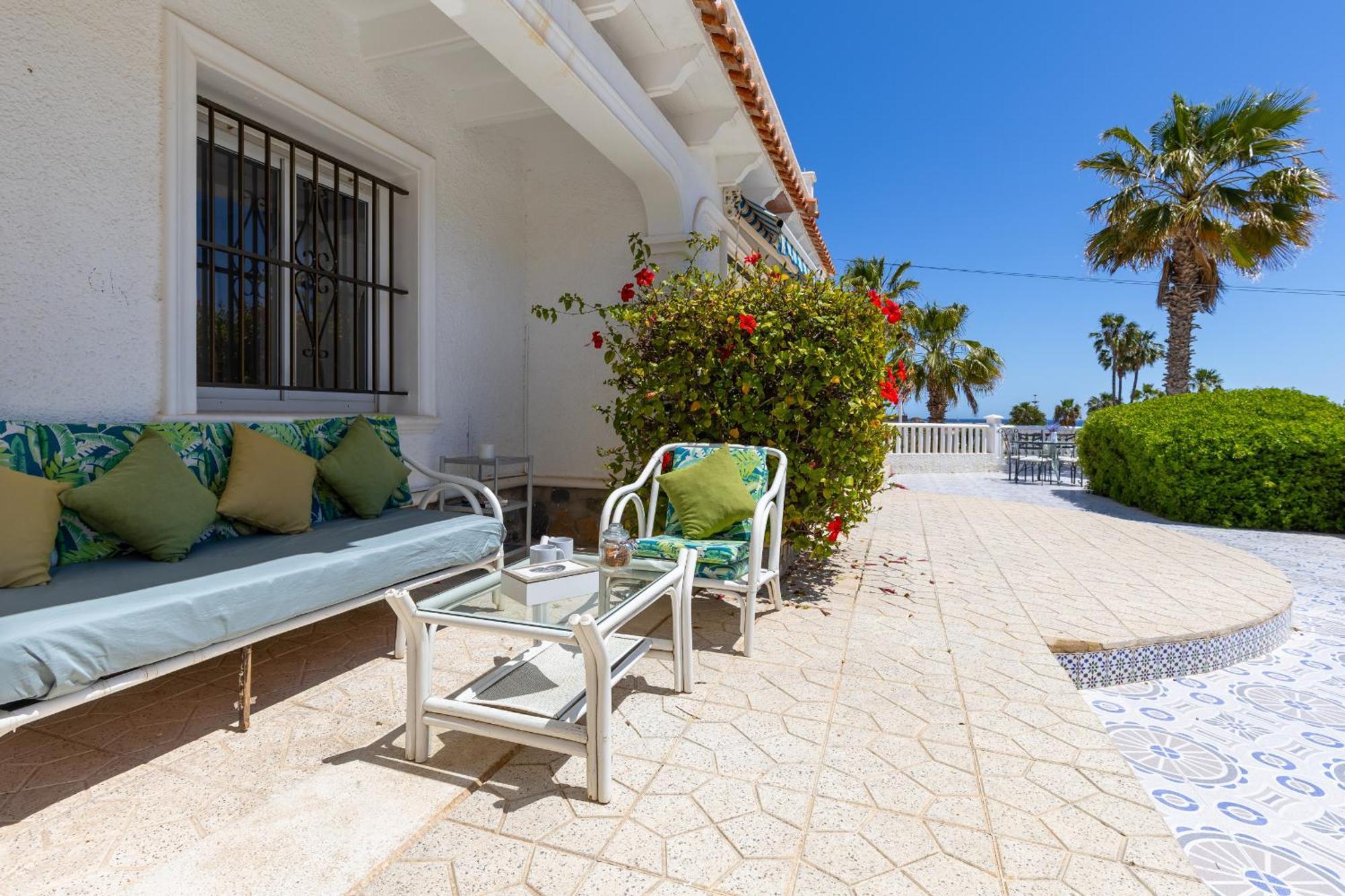 Fidalsa Grand Mediterranean Beachfront Villa Плая Фламенка Екстериор снимка